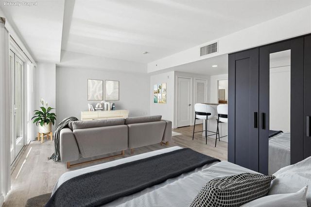 875 G Street 201, San Diego, CA 92101