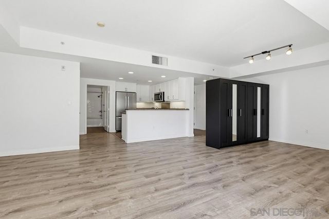 875 G Street 201, San Diego, CA 92101