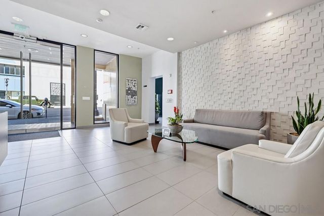 875 G Street 201, San Diego, CA 92101