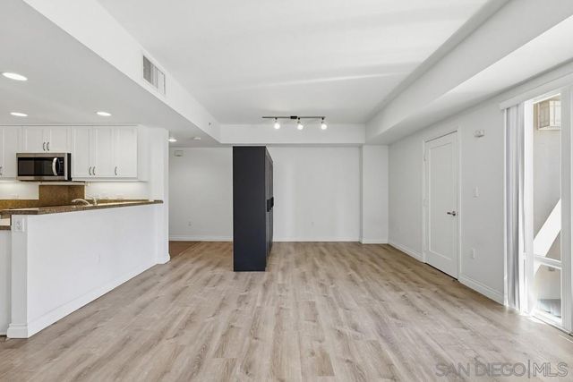 875 G Street 201, San Diego, CA 92101