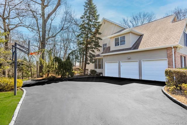 23 Mary Court, Melville, NY 11747