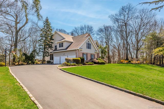 23 Mary Court, Melville, NY 11747
