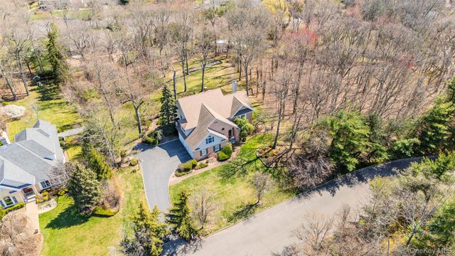 23 Mary Court, Melville, NY 11747