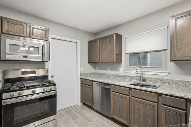 4430 putting, San Antonio, TX 78217