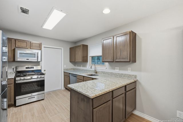 4430 putting, San Antonio, TX 78217