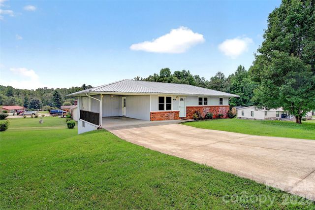 224 Cherokee Way, Marion, NC 28752