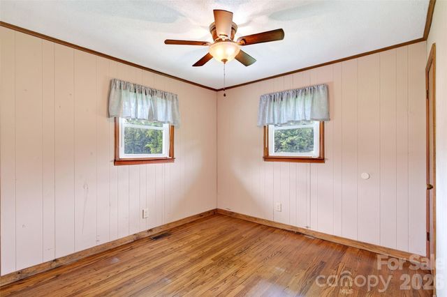 224 Cherokee Way, Marion, NC 28752