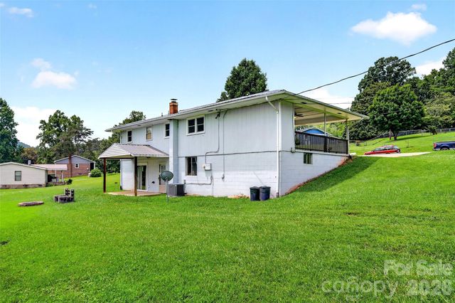 224 Cherokee Way, Marion, NC 28752