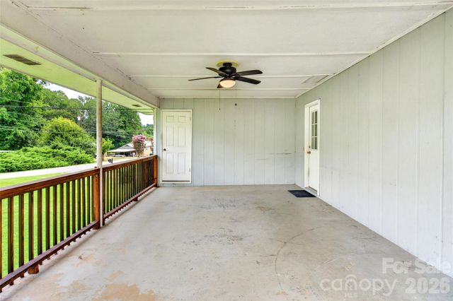 224 Cherokee Way, Marion, NC 28752