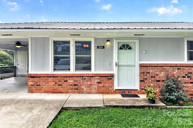 224 Cherokee Way, Marion, NC 28752