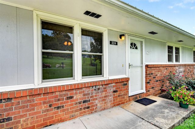 224 Cherokee Way, Marion, NC 28752