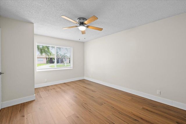 7712 SW 7TH Street, North Lauderdale, FL 33068