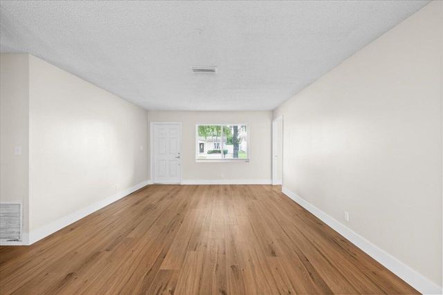7712 SW 7TH Street, North Lauderdale, FL 33068