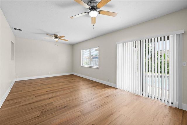 7712 SW 7TH Street, North Lauderdale, FL 33068
