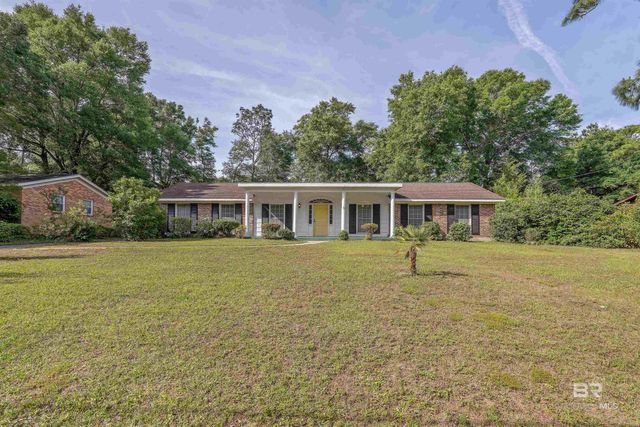 174 Country Club Drive, Daphne, AL 36526