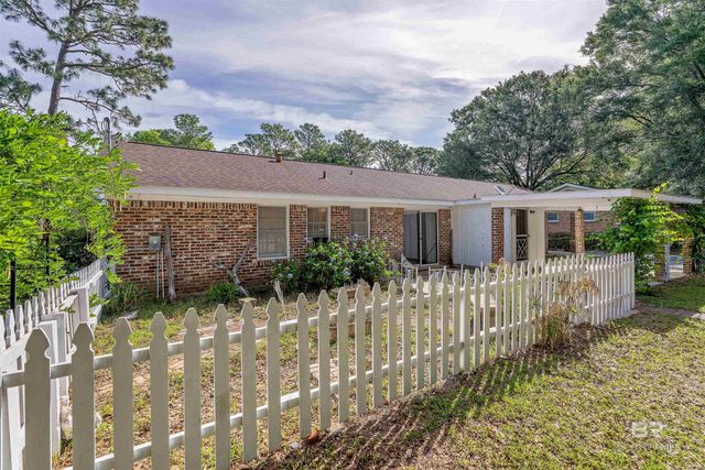 174 Country Club Drive, Daphne, AL 36526
