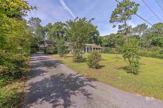 174 Country Club Drive, Daphne, AL 36526