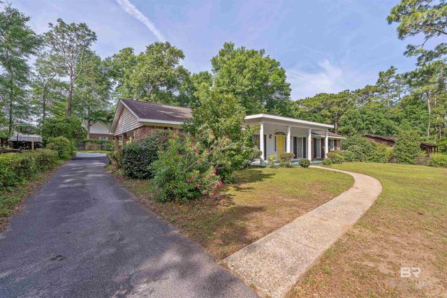 174 Country Club Drive, Daphne, AL 36526
