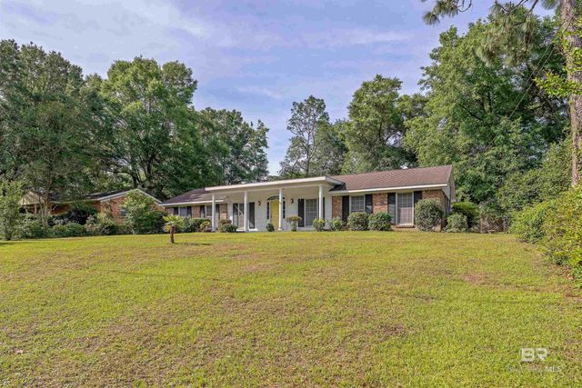 174 Country Club Drive, Daphne, AL 36526
