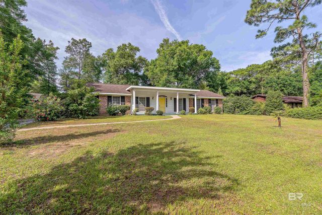 174 Country Club Drive, Daphne, AL 36526