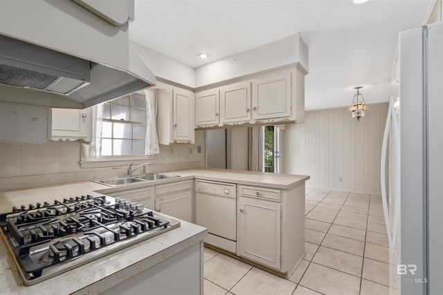 174 Country Club Drive, Daphne, AL 36526