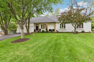 5N780 Kingswood Drive, St. Charles, IL 60175