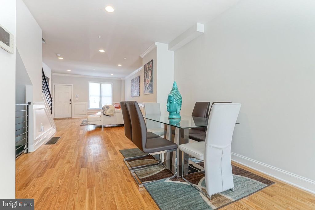 2332 ELLSWORTH ST, PHILADELPHIA, PA 19146 — photo 4