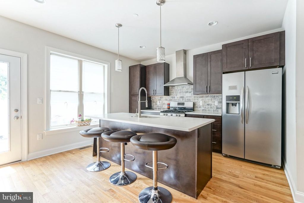 2332 ELLSWORTH ST, PHILADELPHIA, PA 19146 — photo 5
