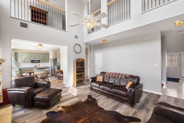 502 Lost Valley, Kerrville, TX 78028