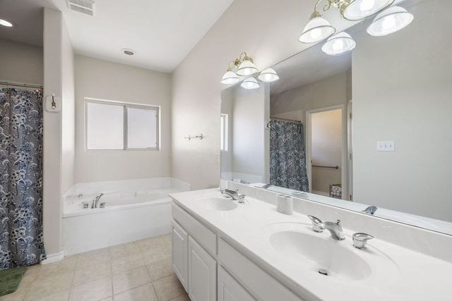 502 Lost Valley, Kerrville, TX 78028