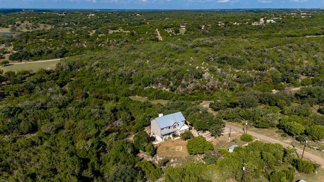 502 Lost Valley, Kerrville, TX 78028