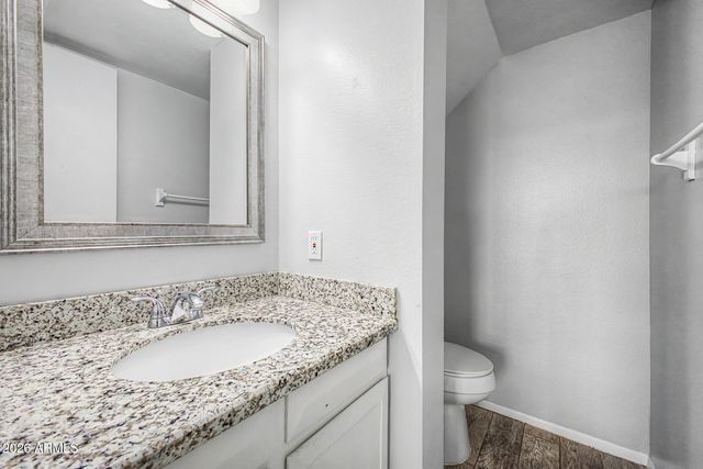6060 W GOLDEN Lane, Glendale, AZ 85302