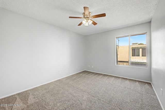 6060 W GOLDEN Lane, Glendale, AZ 85302