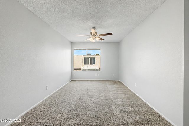 6060 W GOLDEN Lane, Glendale, AZ 85302