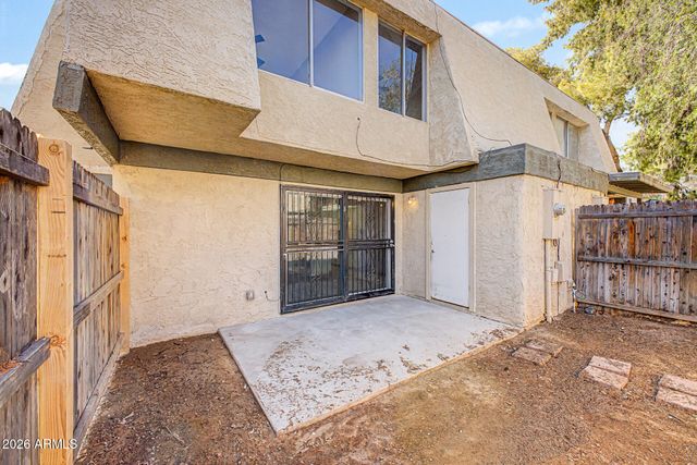 6060 W GOLDEN Lane, Glendale, AZ 85302