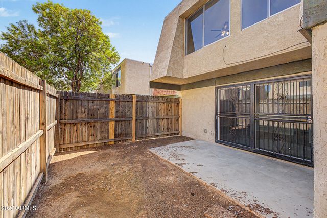 6060 W GOLDEN Lane, Glendale, AZ 85302