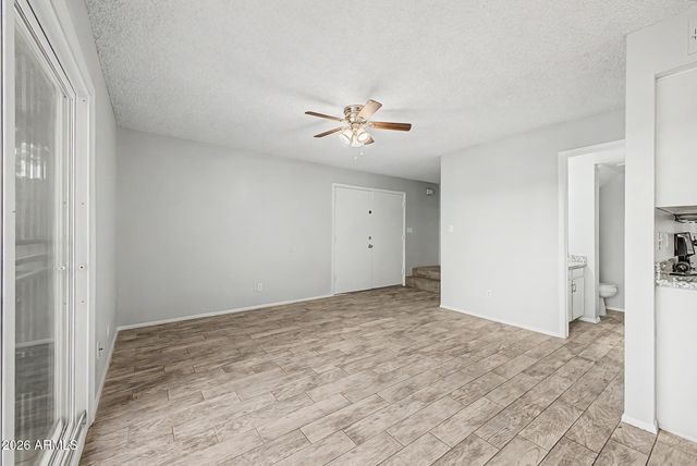 6060 W GOLDEN Lane, Glendale, AZ 85302