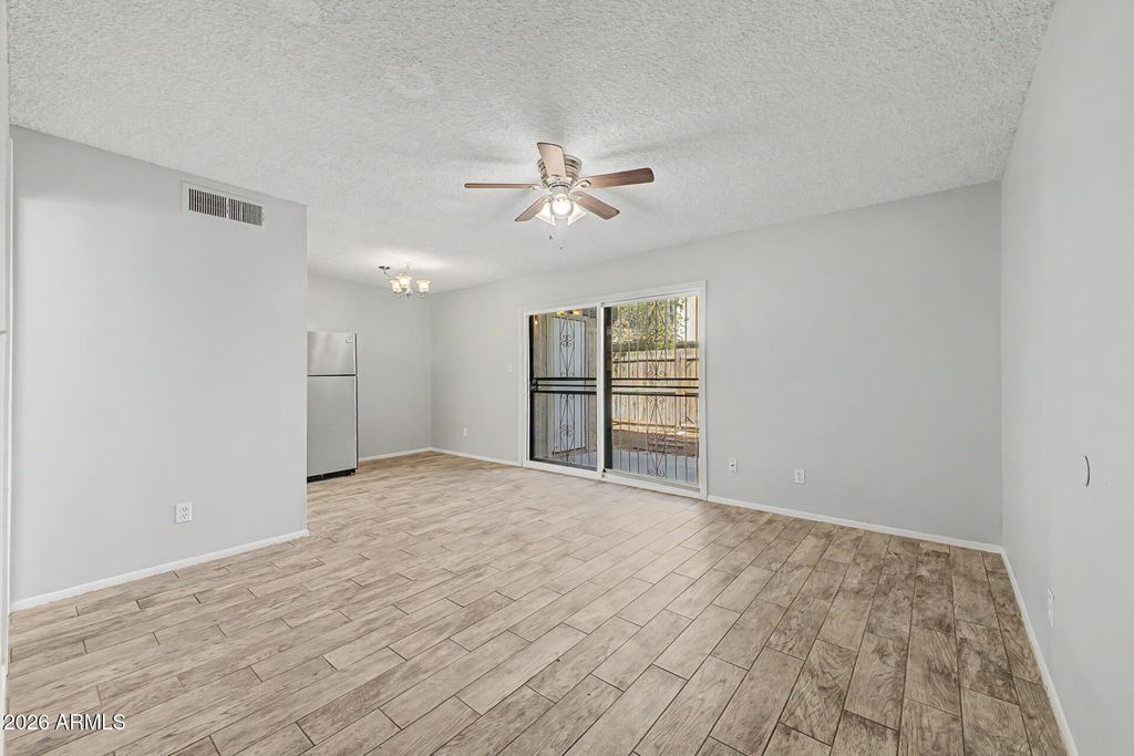 6060 W GOLDEN Lane, Glendale, AZ 85302 — photo 5