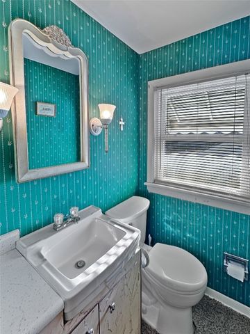 2425 GLENDALE Avenue, Erie, PA 16510