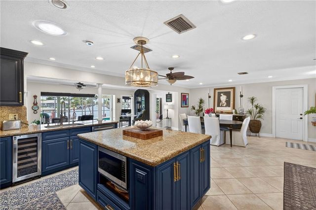 3810 SE 1st PL, Cape Coral, FL 33904
