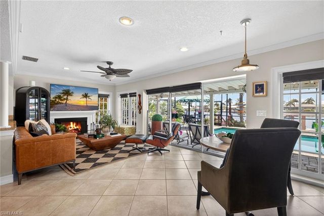 3810 SE 1st PL, Cape Coral, FL 33904