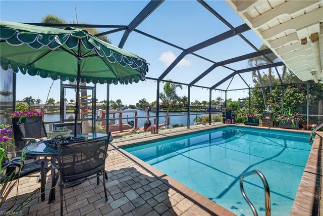 3810 SE 1st PL, Cape Coral, FL 33904