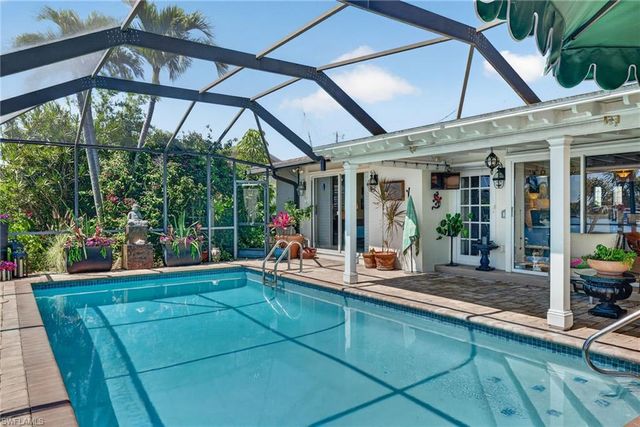 3810 SE 1st PL, Cape Coral, FL 33904