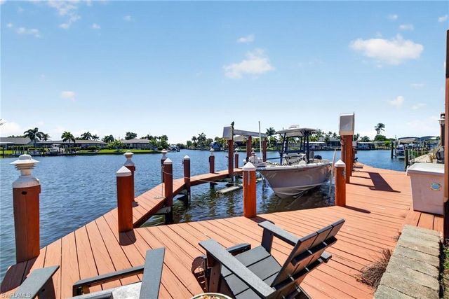3810 SE 1st PL, Cape Coral, FL 33904