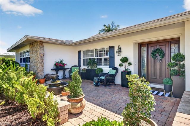 3810 SE 1st PL, Cape Coral, FL 33904