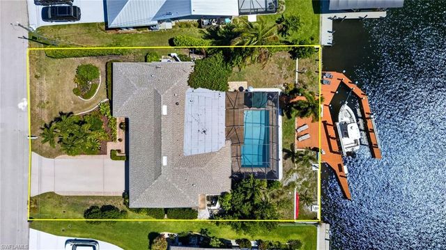 3810 SE 1st PL, Cape Coral, FL 33904