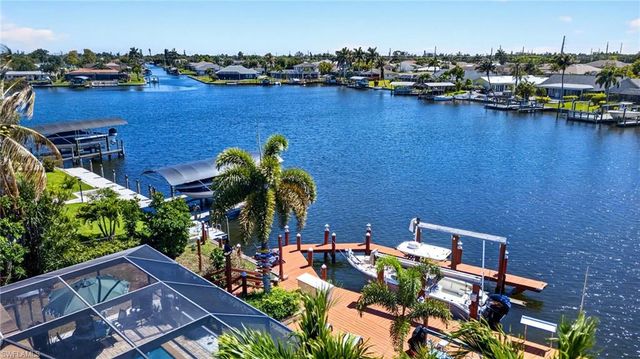 3810 SE 1st PL, Cape Coral, FL 33904