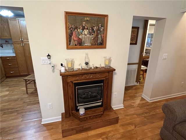 121 S Cardinal Drive, New London, NC 28127