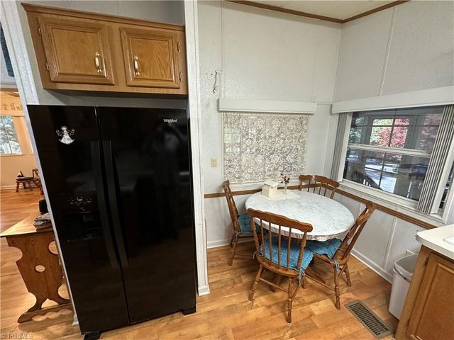 121 S Cardinal Drive, New London, NC 28127