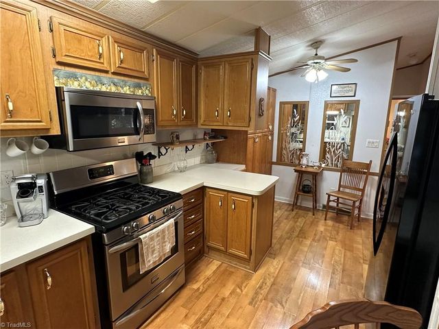 121 S Cardinal Drive, New London, NC 28127